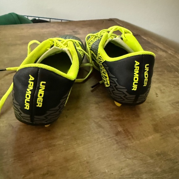 Under Armour Force Soccer Cleats, Size 13K - Picture 3 of 7